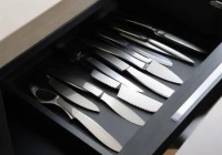 沁园消毒柜技术支持热线讲解=家用消毒柜适合放置刀具吗？
